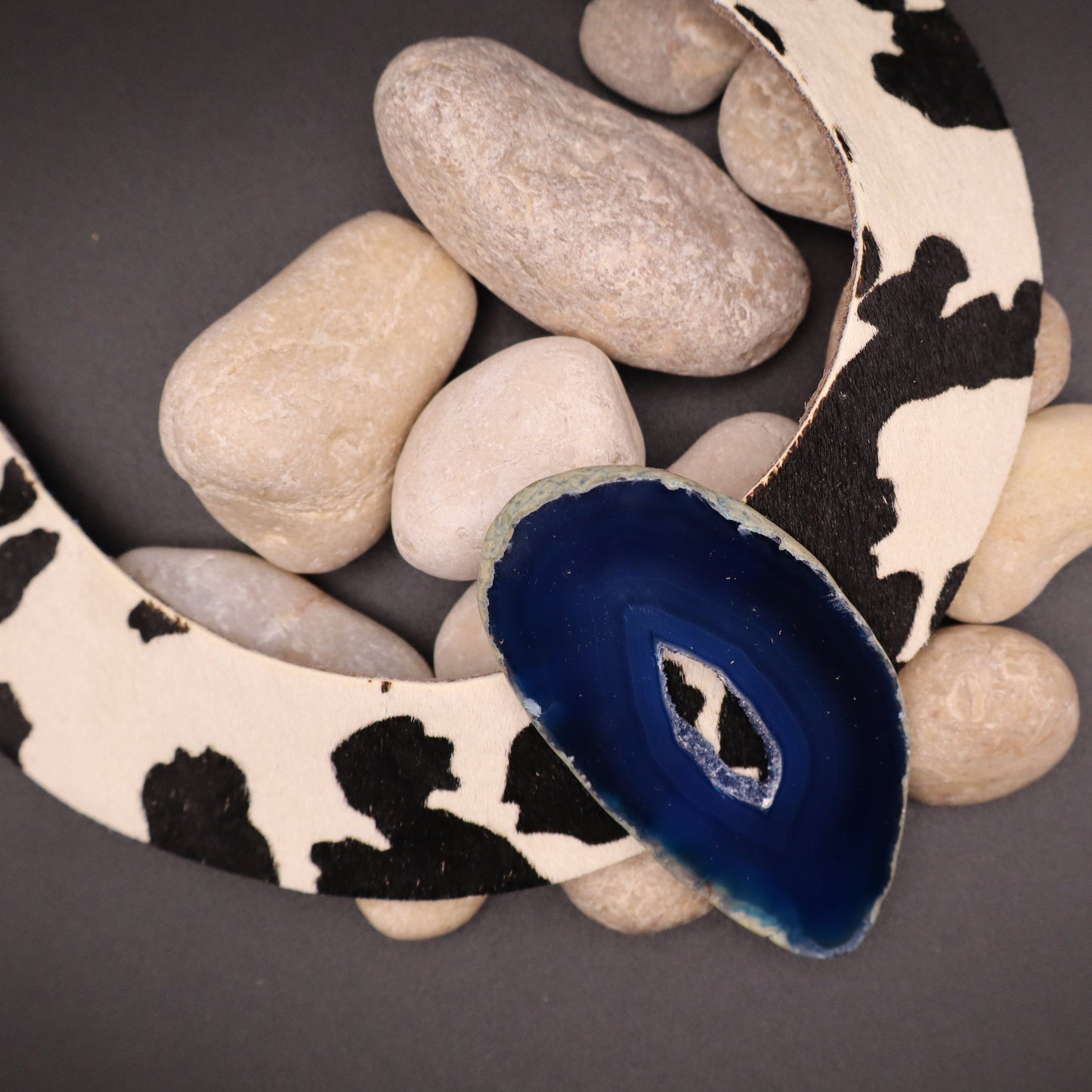 Collar Amenet / Vaca Pelos