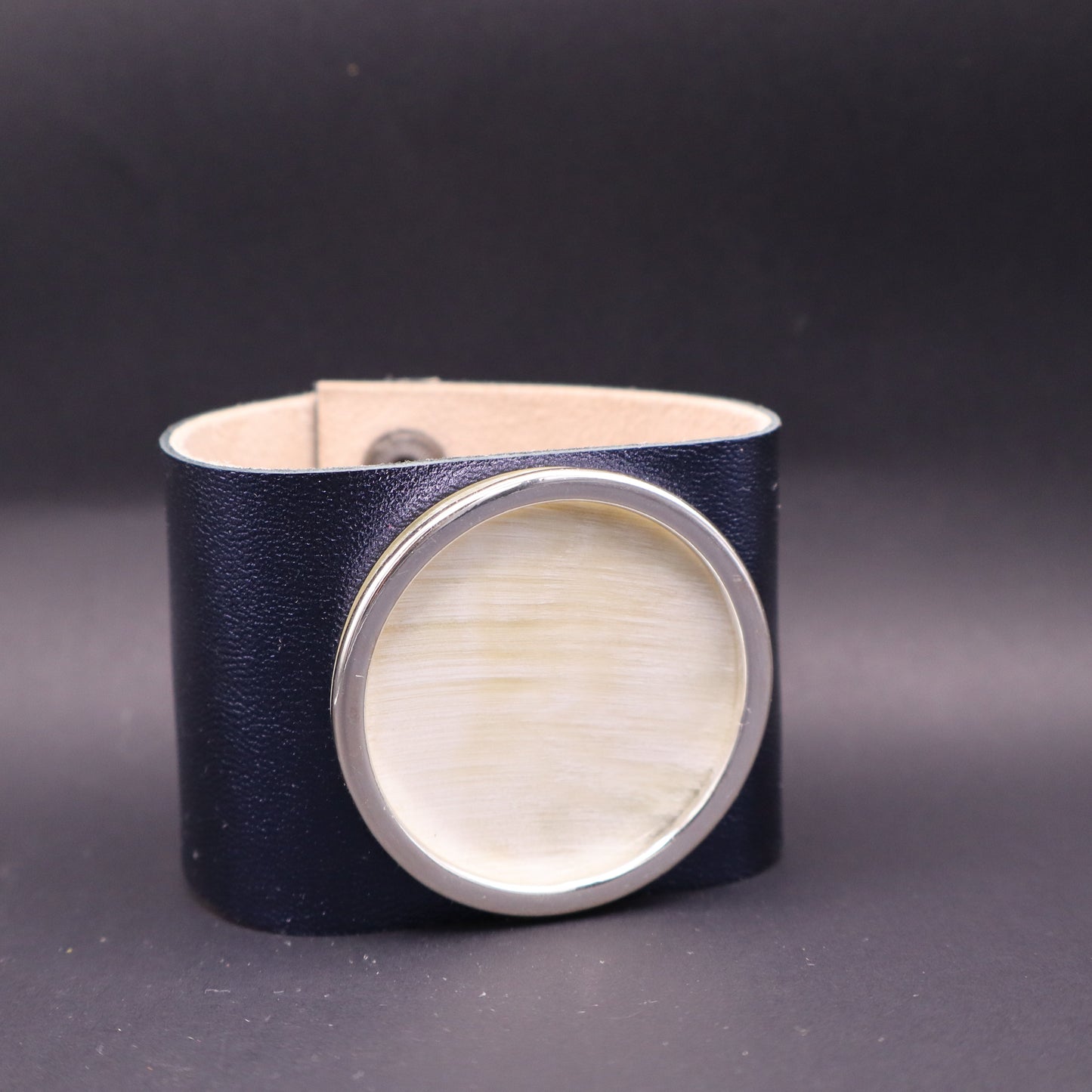 Brazalete Anuk Asta Azul Marino