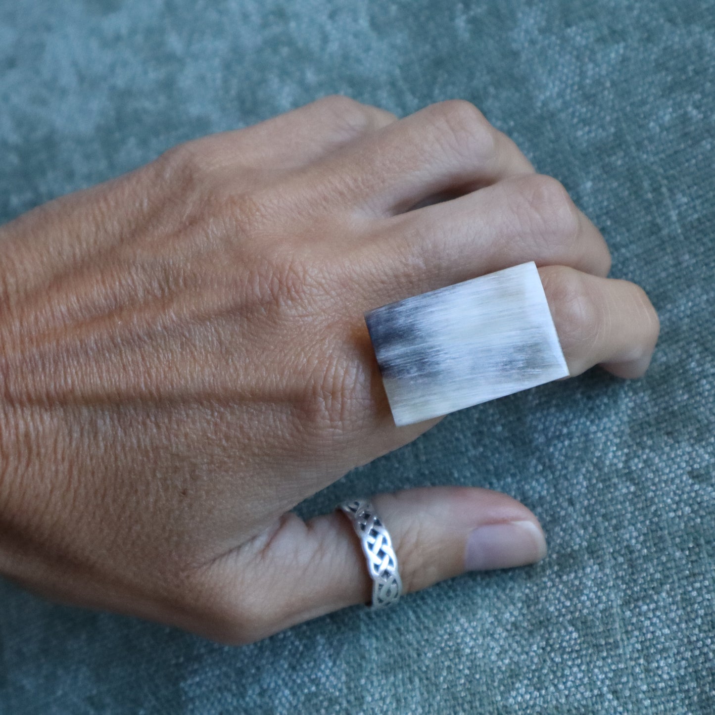 Anillo Asta Lagos