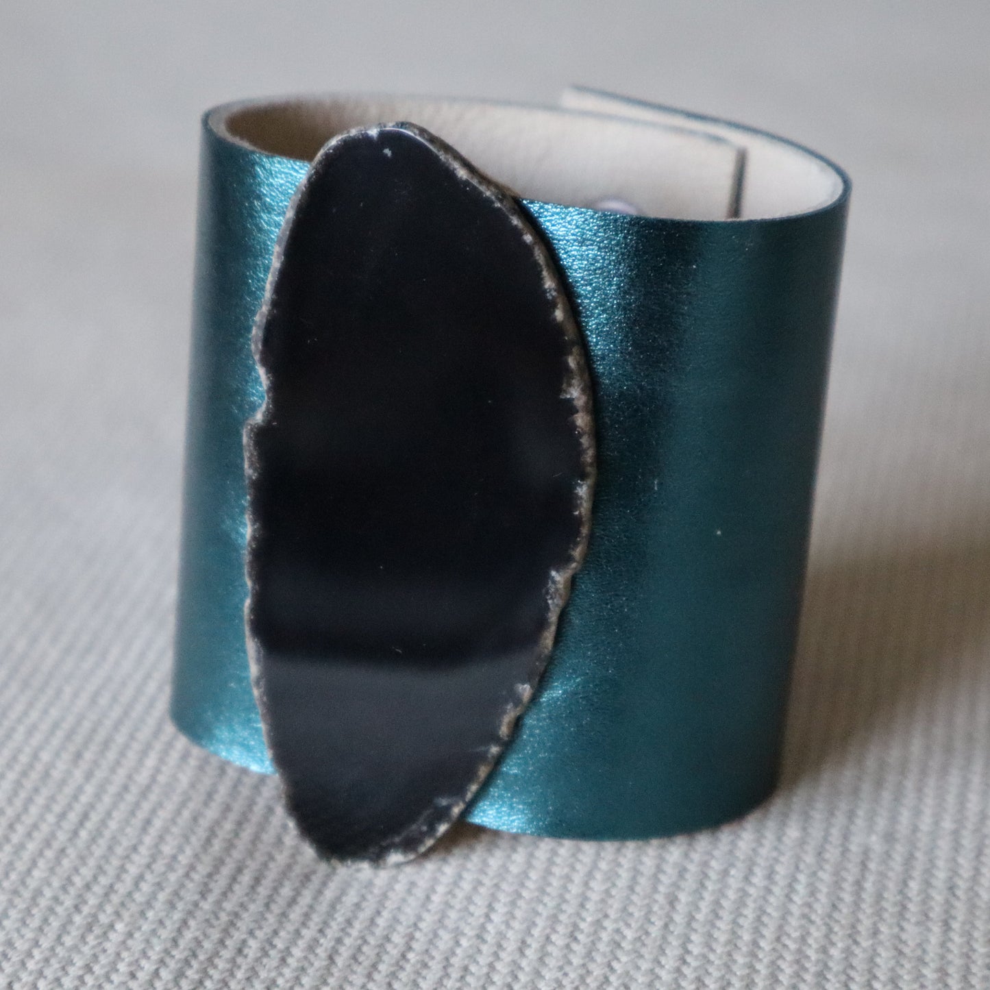 Brazalete Anuk L / Azul Petróleo