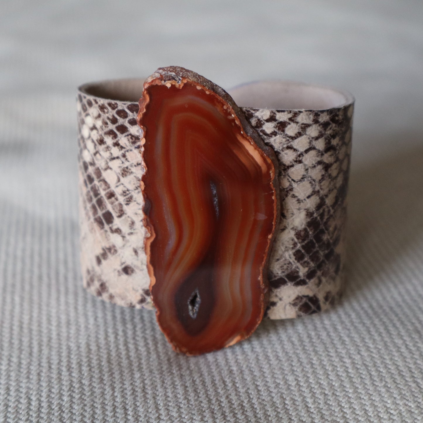 Brazalete Anuk / Serpiente Rosa