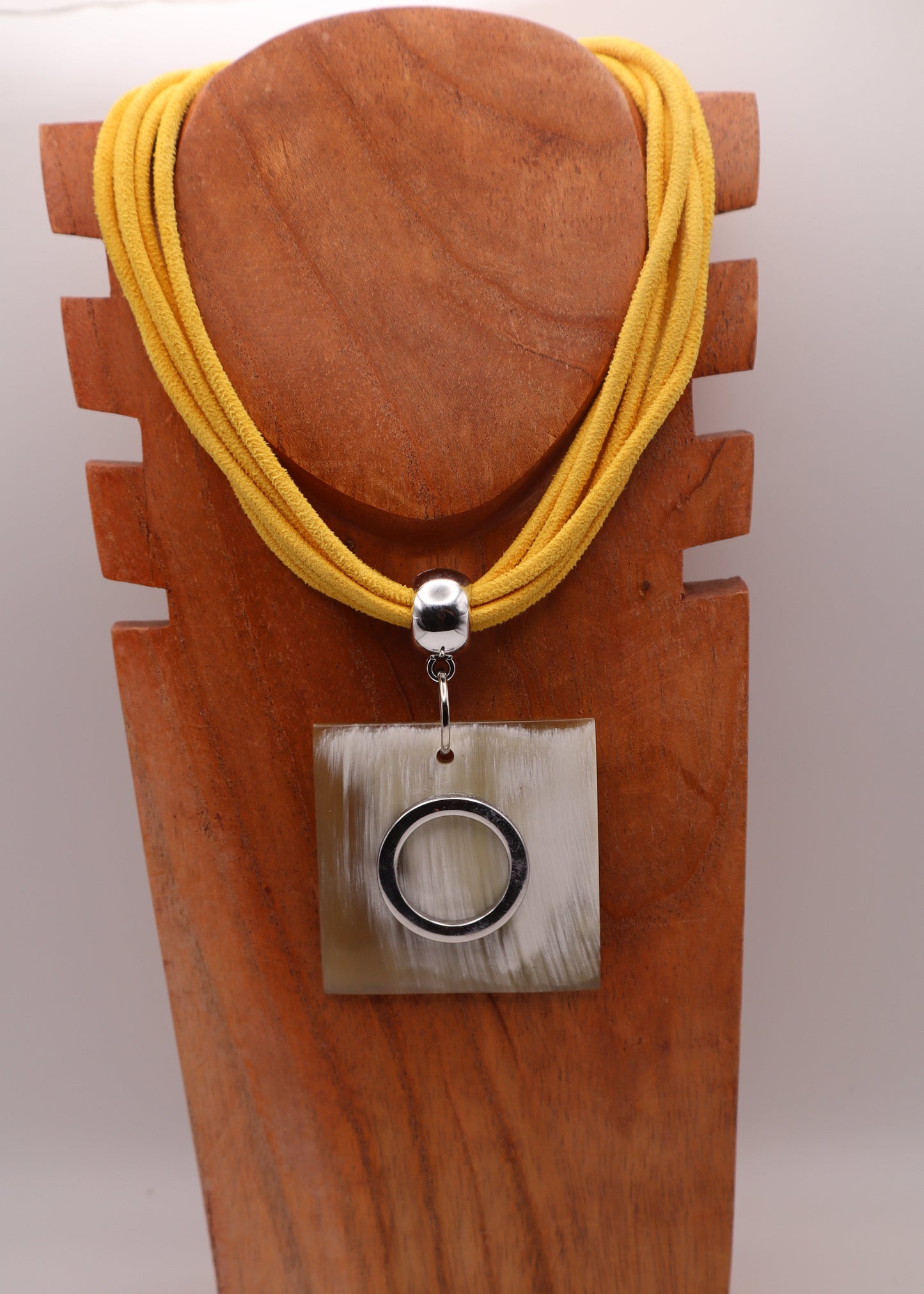 Collar Amon / Amarillo