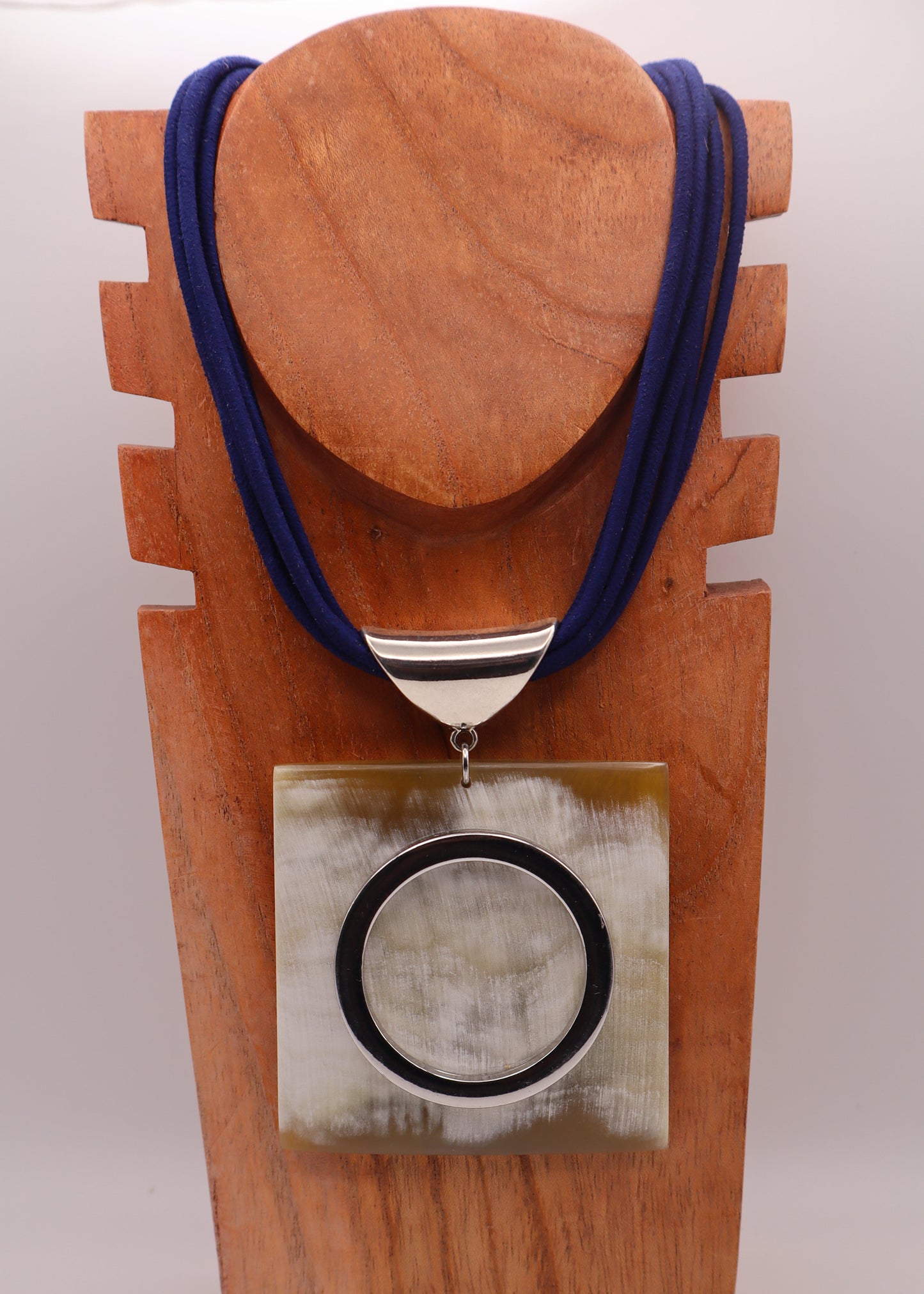 Collar Ra / Azul Marino