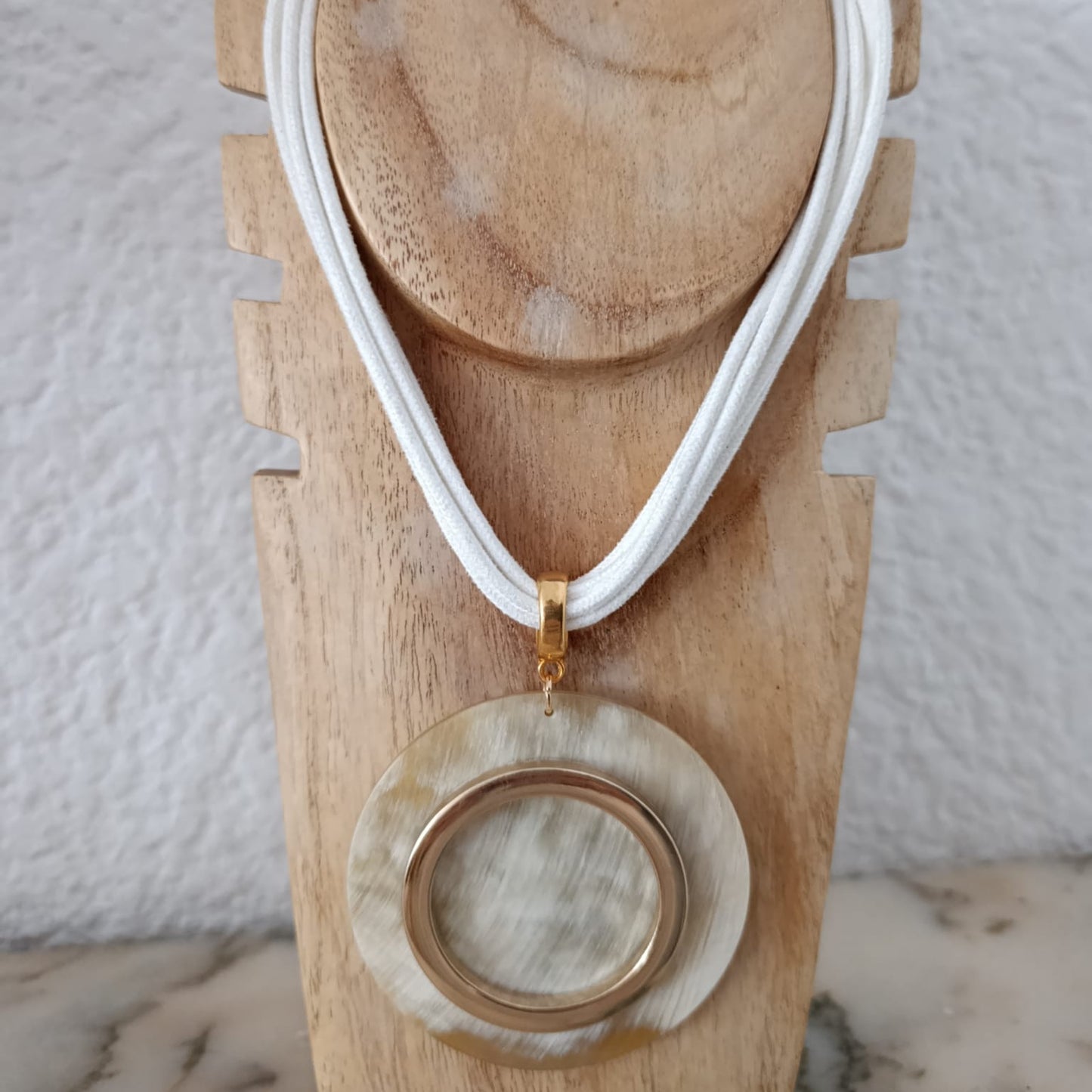 Collar Hathor / Oro Blanco