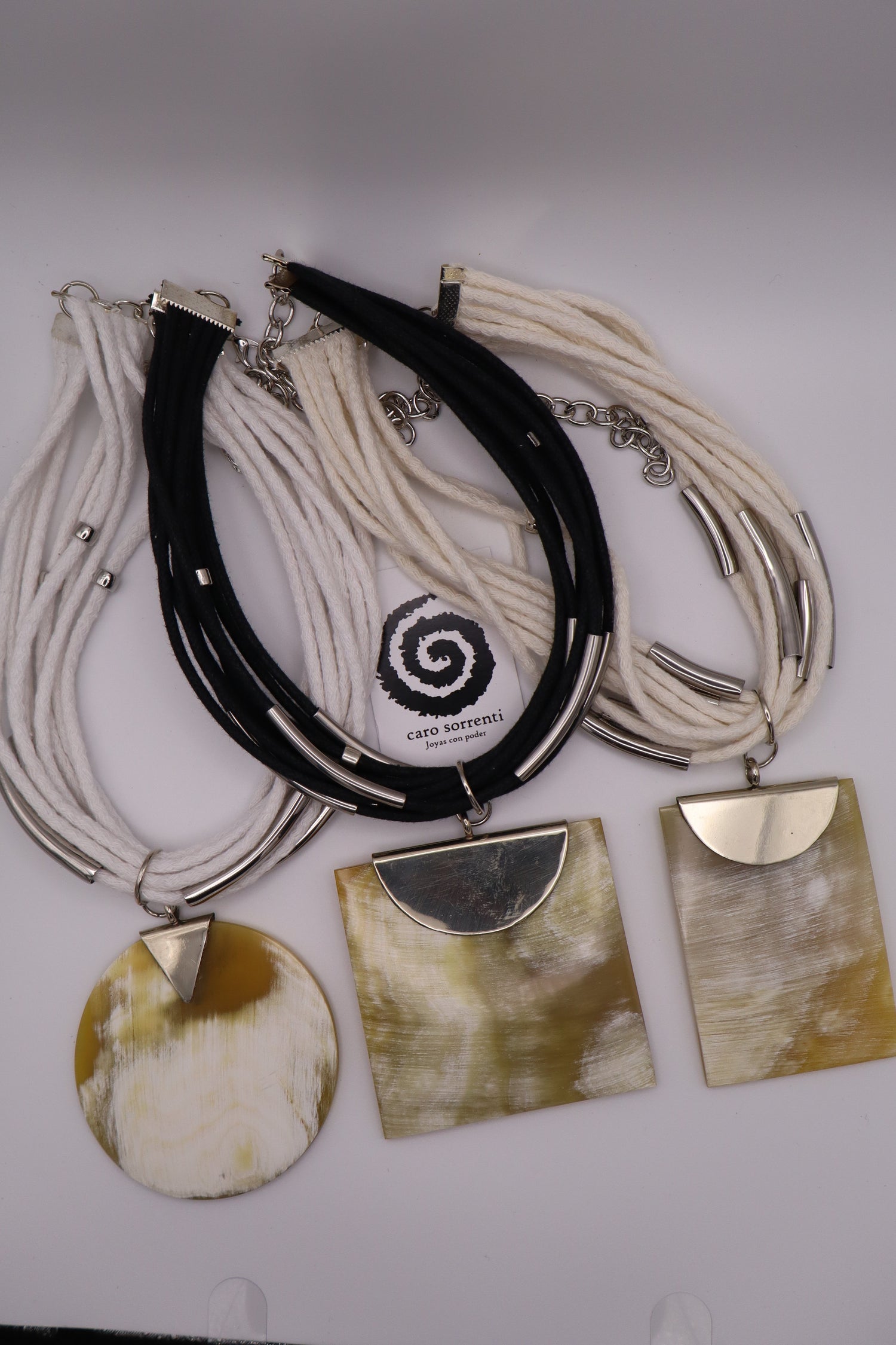 Collares de Asta