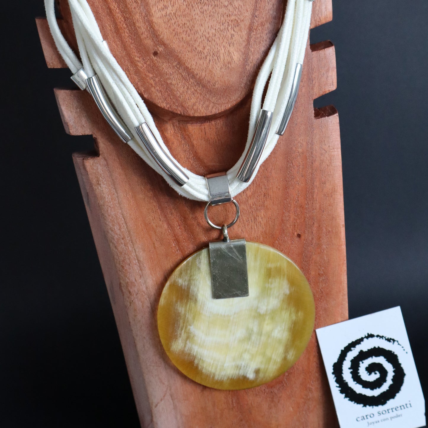 Collar Isis Blanco