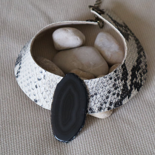 Collar Amenet / Serpiente Blanca