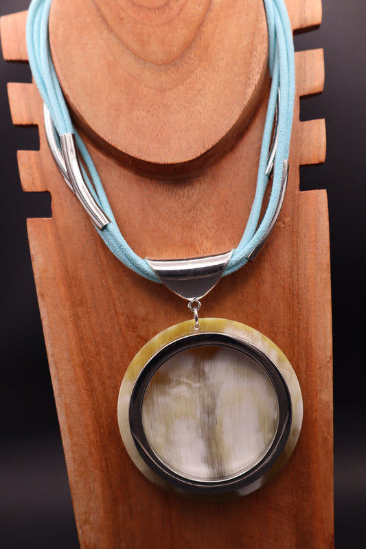 Collar Hathor Celeste