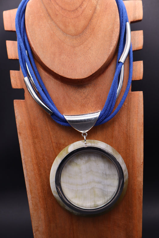 Collar Hathor Azul Royal