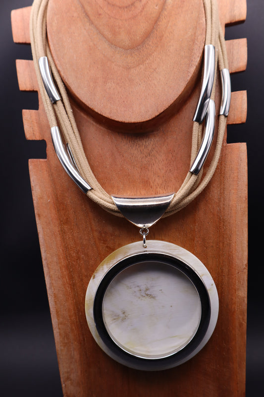Collar Hathor Tostado