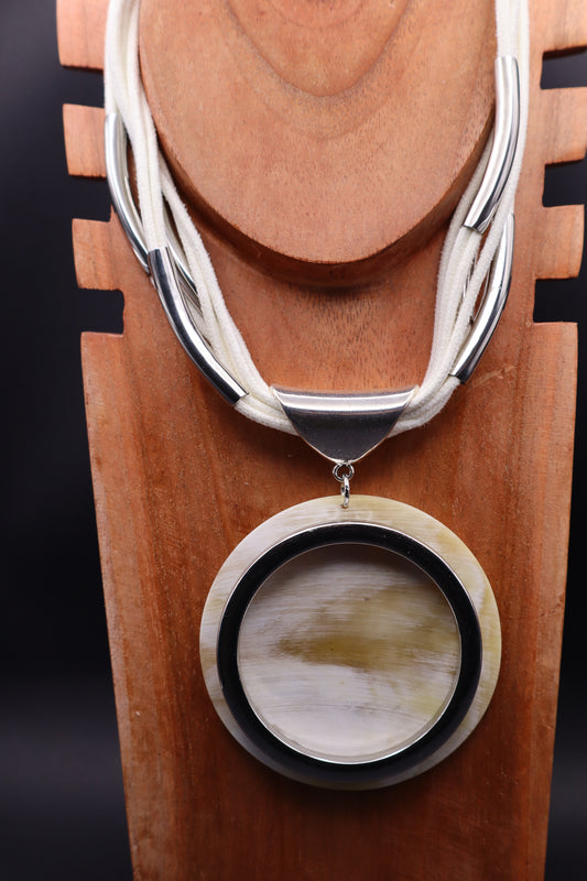 Collar Hathor Blanco