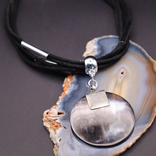 Collar Maat / negro