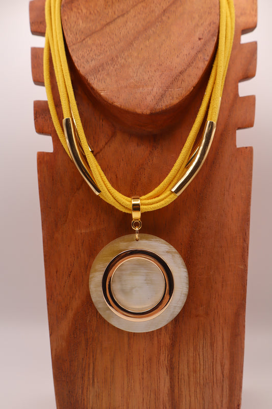 Collar Bastet 02 Oro / Amarillo