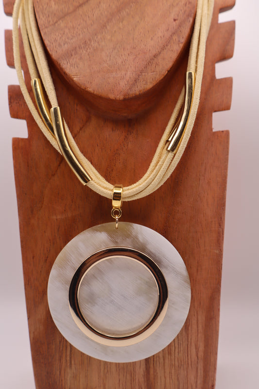 Collar Hathor 02 Oro/ Crema