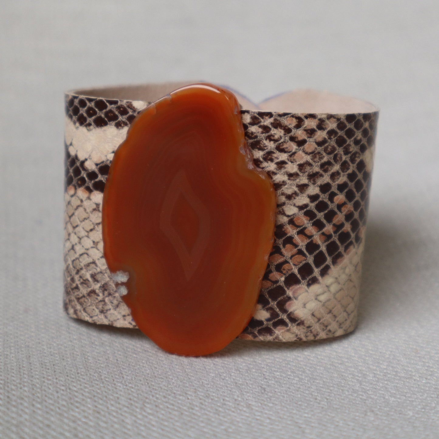 Brazalete Anuk / Serpiente Rosa