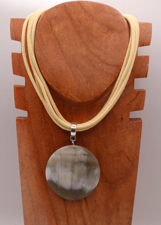 Collar Bastet / Crema