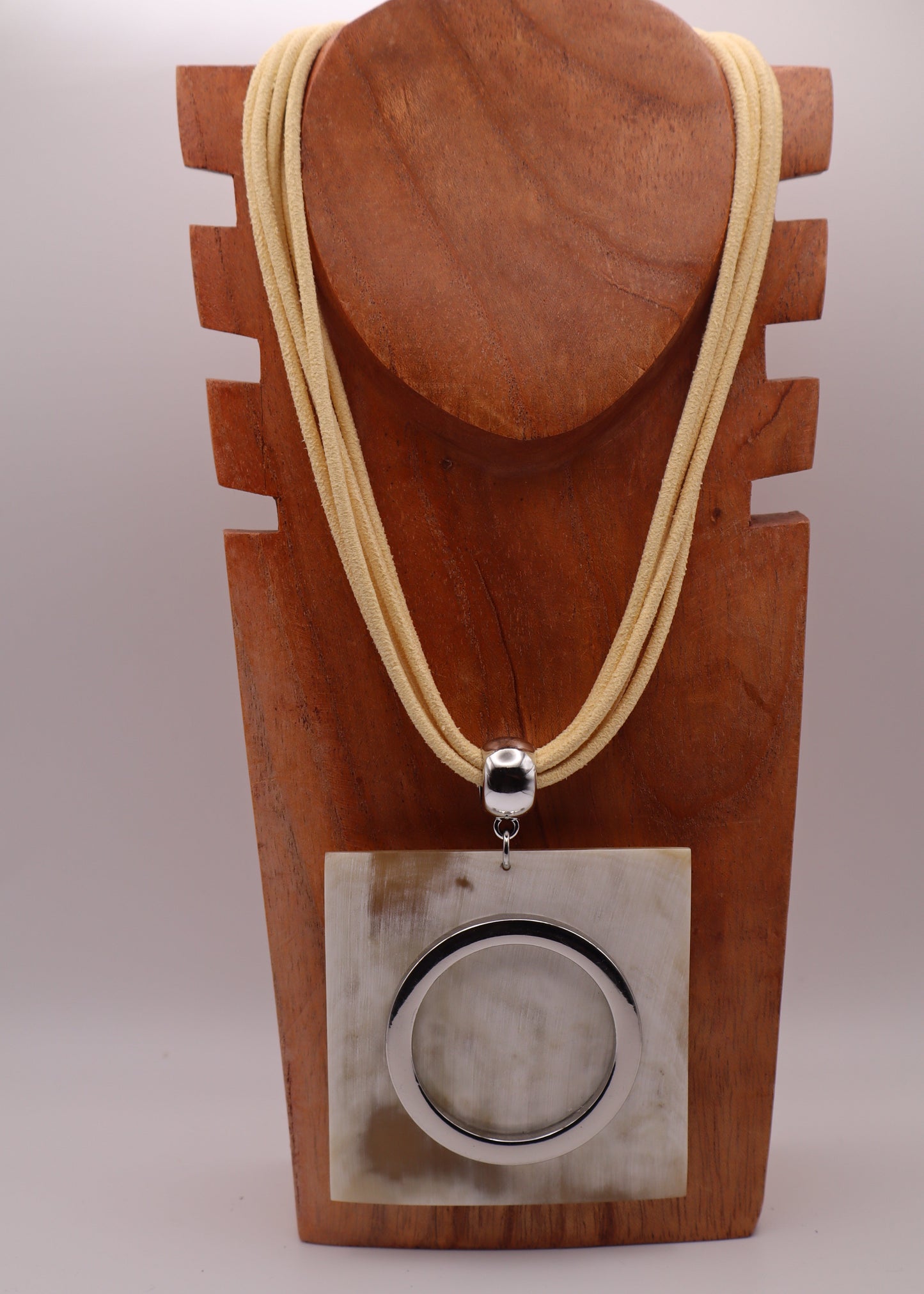Collar Ra / Crema